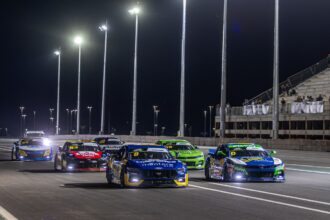 NASCAR Brasil estreia em Cuiabá; pilotos encaram calor e prova noturna