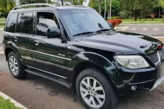 Pajero TR4 de Elize Matsunaga circula na Grande SP e soma R$665 em multas