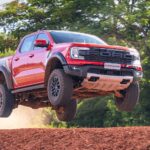Ranger supera Hilux e assume liderança entre picapes em julho