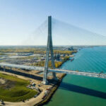 Stellantis impede caminhões de cruzar nova Ponte Gordie Howe