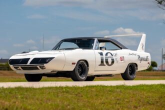 Superbird Hemi 1970 pode arrecadar até R$5 mi em leilão da Mecum