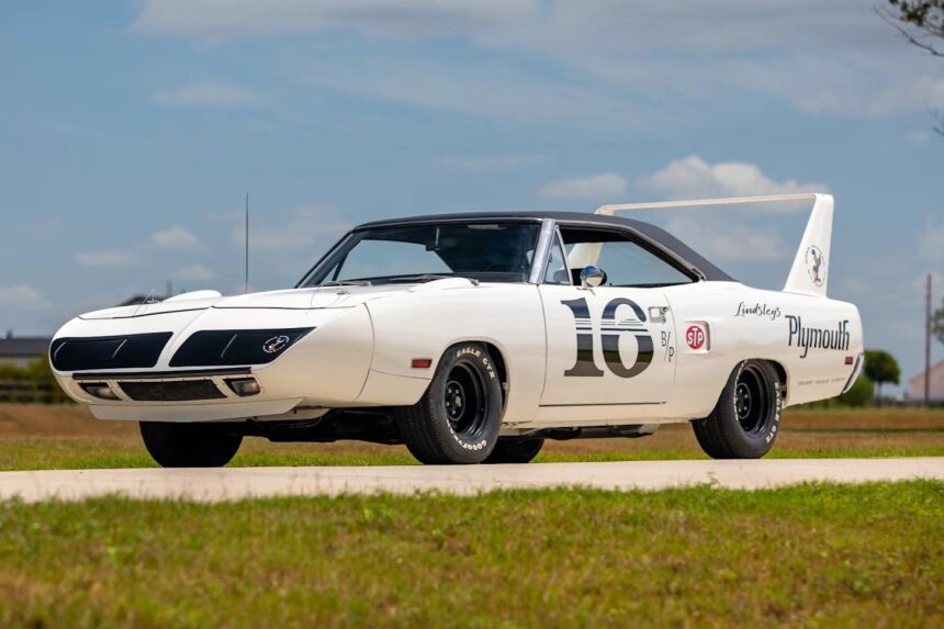 Superbird Hemi 1970 pode arrecadar até R$5 mi em leilão da Mecum