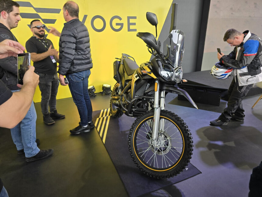 Voge confirma 300 Rally e mira mercado brasileiro com lançamento em 2027