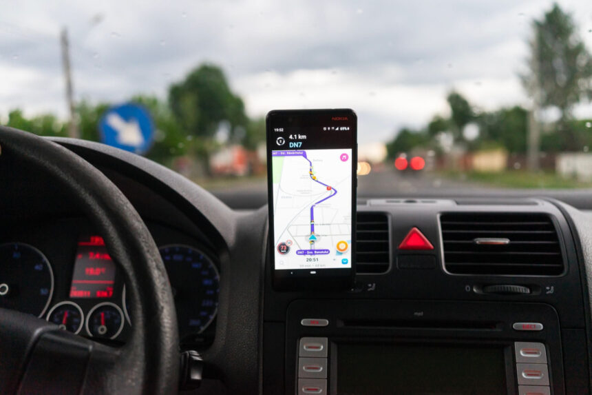 Waze passa a alertar motoristas sobre escolas em rodovias federais