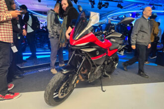 Yamaha lança serviço Blustar e mostra Tracer 7 e nova R7