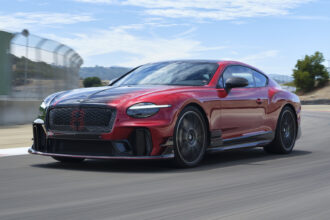 Bentley Supersports corta 500 kg e vira o Bentley mais agressivo em 85 anos