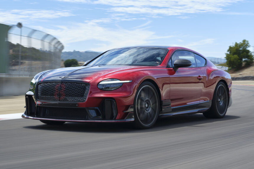Bentley Supersports corta 500 kg e vira o Bentley mais agressivo em 85 anos
