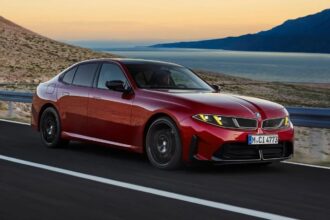 BMW Série 3 2027 chega com visual Neue Klasse e M350 híbrido de 443 cv