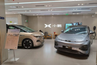 China impõe metas para carros elétricos e endurece regras para fabricantes