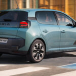 Dacia relança Spring 2027: cresce 15 cm e passa a ser feito na Eslovênia