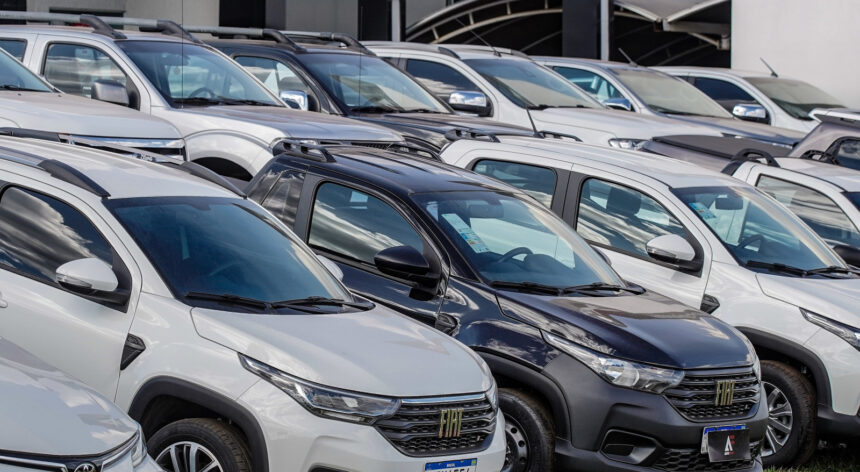 Emplacamentos 0km crescem 22% em agosto; confira os 15 mais vendidos