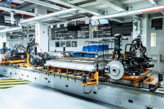 Estudo com 500 mil elétricos mostra perda média de 10% da bateria aos 150 mil km