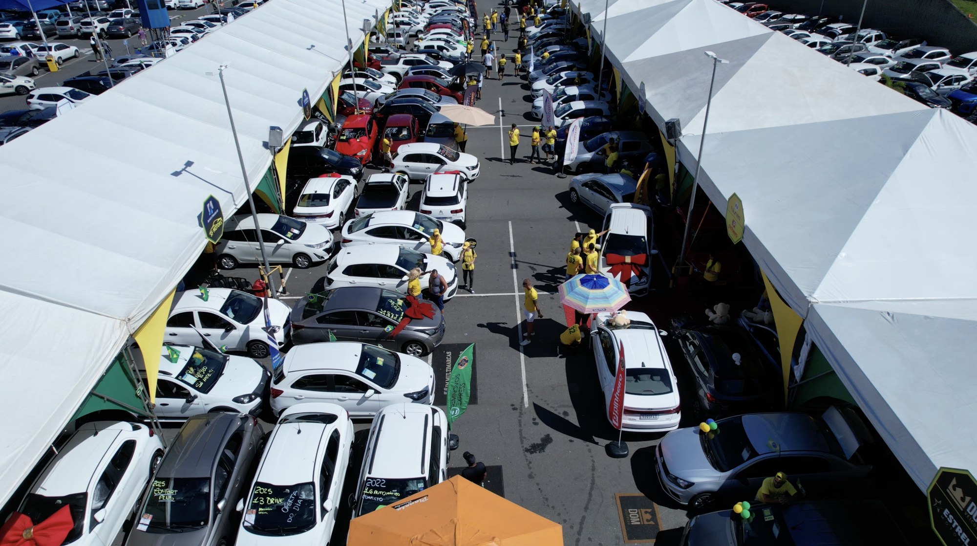 Feirão Gigantes de Sergipe, no estacionamento do Assaí Atacadista, em Aracaju