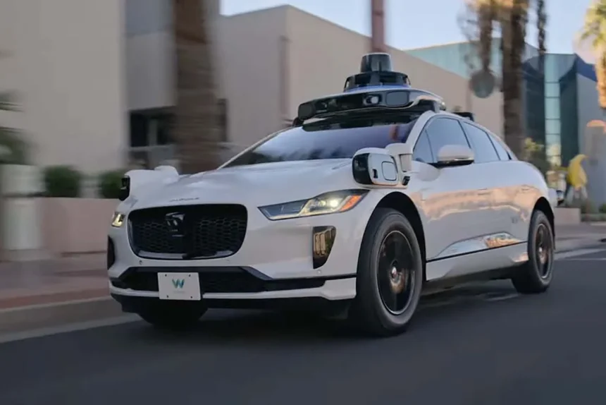 Funcionários denunciam vômito, fezes e cabeças de porco em robotáxis Waymo