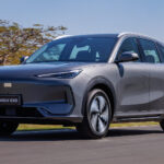 Geely inicia produção no Brasil com EX5 híbrido e EX2 elétrico em dezembro