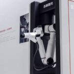 Geely lança recarga ultrarrápida: 10%→70% em 4min30s com 2.250 kW