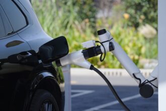 Geely lança recarga ultrarrápida de 2,2 MW: 10–70% em 4min30s