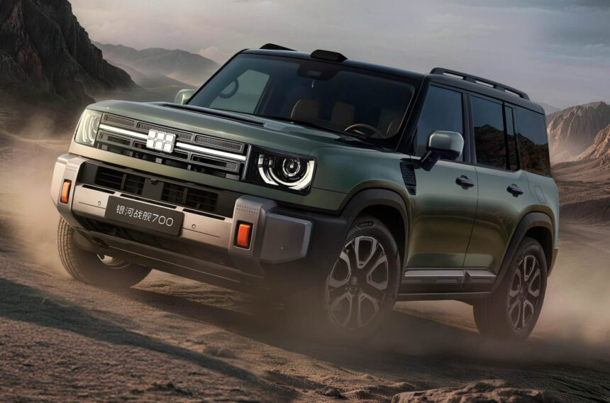 Geely revela Zhanjian 700: SUV off-road híbrido de até 1.128 cv
