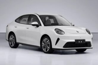 GWM revela Ora 5 sedã com 'family face' inspirado em Audi e VW