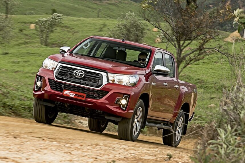 Hilux SRV tem R$ 44.700 de desconto em promoção antes da nova geração