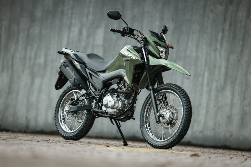 Honda NXR 160 Bros 2027 ganha piscas de LED e ESS na versão ABS