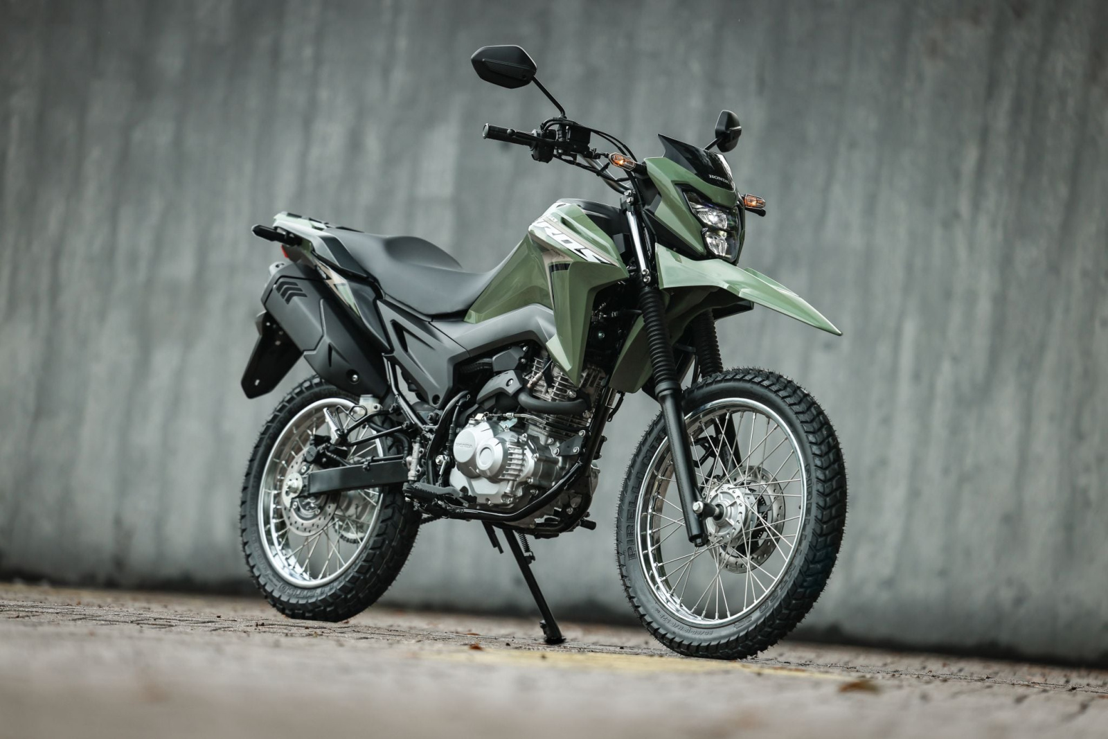 Honda NXR 160 Bros 2027 ganha piscas de LED e ESS na versão ABS