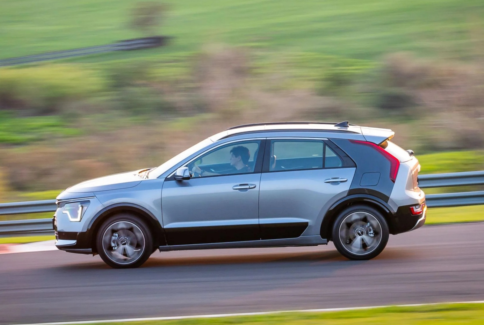 Kia Niro com desconto de R$20.000; EX agora por R$174.990