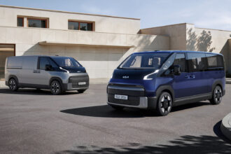 Kia revela PV7: van elétrica, 460 km de autonomia e 23 versões