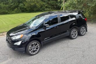 Leilão vende EcoSport Titanium 'trucado' de seis rodas por US$ 10.666