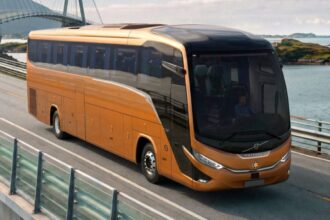 Marcopolo retorna à Europa com Paradiso G8 sobre chassi Volvo B13R