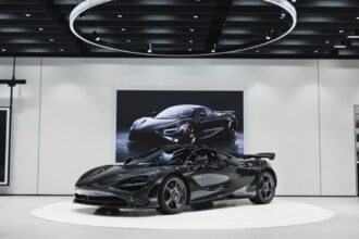 McLaren São Paulo exibe 750S Le Mans nº1, único exemplar para o Brasil