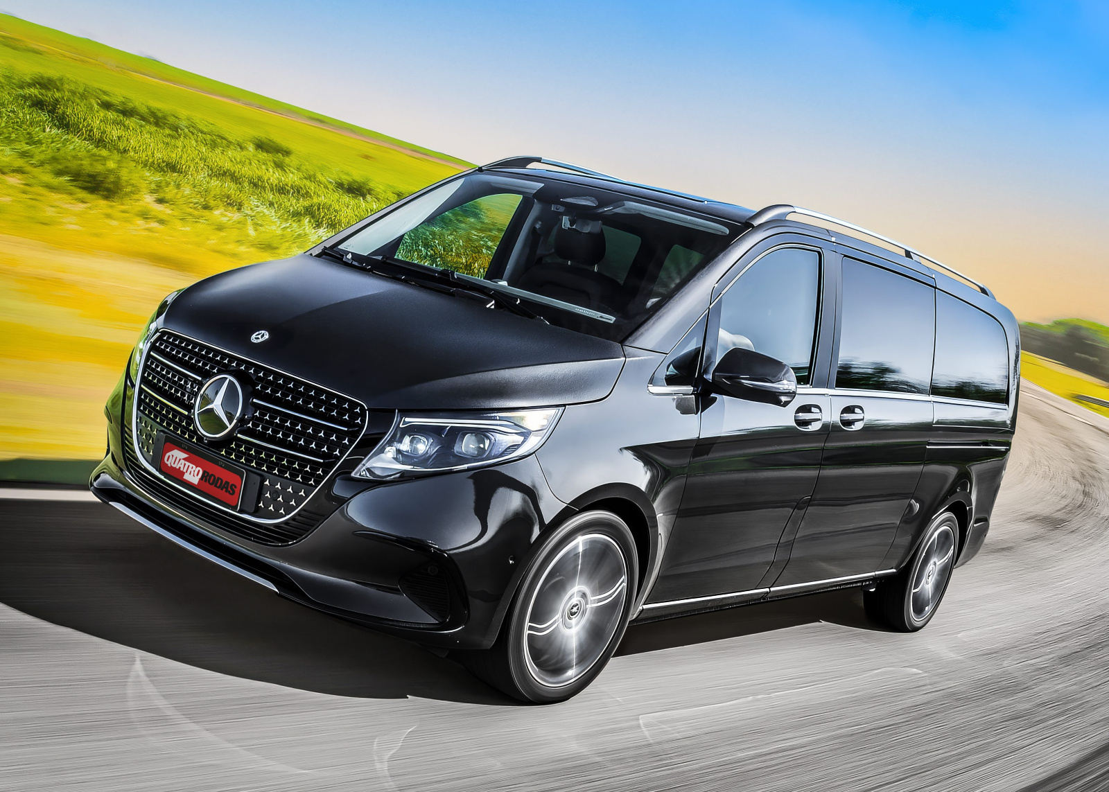 Mercedes-Benz estreia Classe V no Brasil: minivan premium para 7