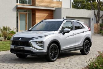 Mitsubishi lança Eclipse Cross GLS por R$155.990; modelo sai sem central