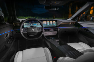 Nissan elimina black piano e corta cromados no Rogue Hybrid 2027