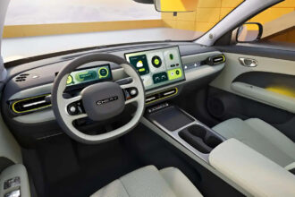 Omoda prepara retorno do QQ como hatch elétrico ao Brasil em 2027