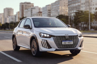 Peugeot 208 2027 reduz preços e perde versão Active 1.0