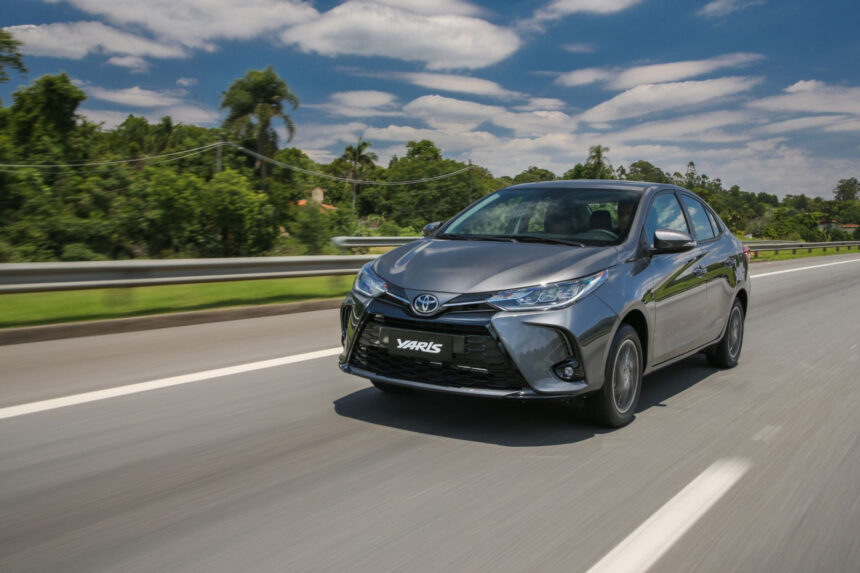 Por que comprar um Toyota Yaris Sedan usado vale a pena