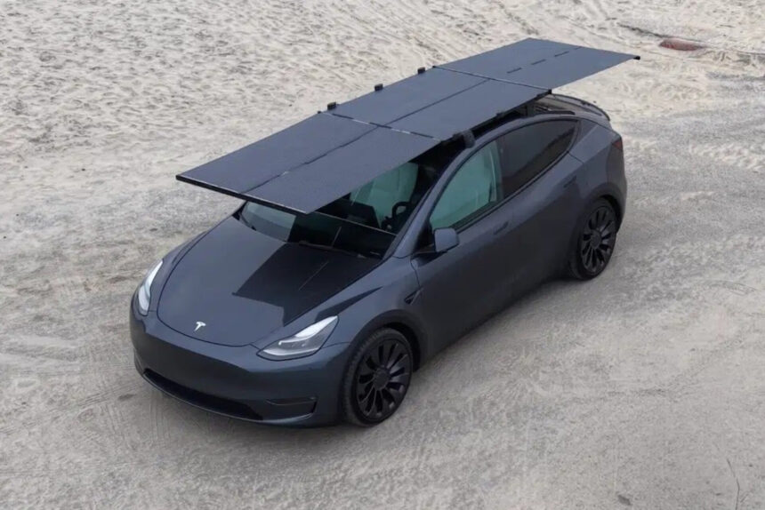 Startup apresenta painel solar retrátil que recupera até 34 km/dia em elétricos