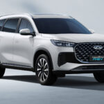 Tiggo 8 PHEV sobe R$20 mil e encosta em Haval H6 e BYD Song