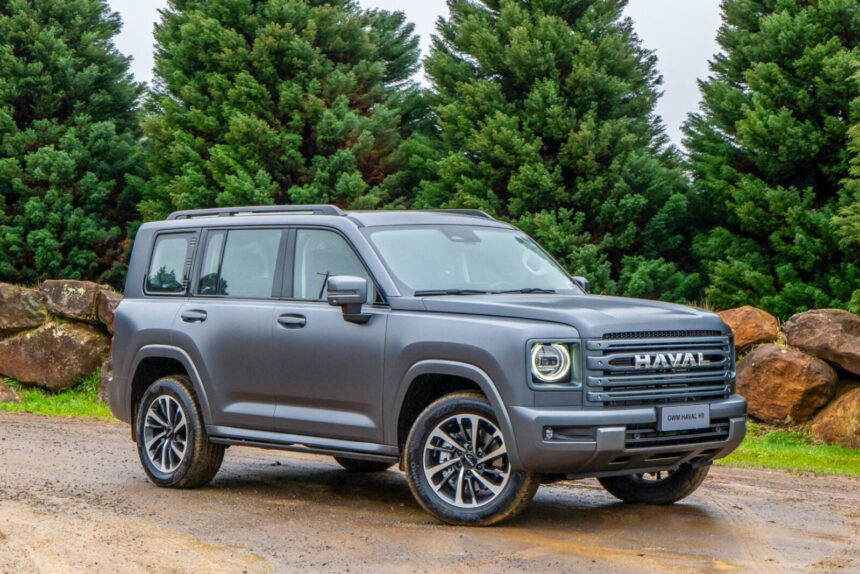 Toyota reduz R$54.600 no SW4 SRX Platinum e se aproxima do Haval H9