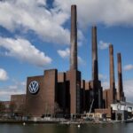 Volkswagen anuncia Plano 2030, cortará 50 mil vagas e reduzirá metade da linha