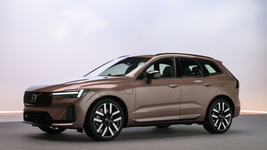 Volvo amplia autonomia elétrica dos XC60 e XC90 para até 200 km
