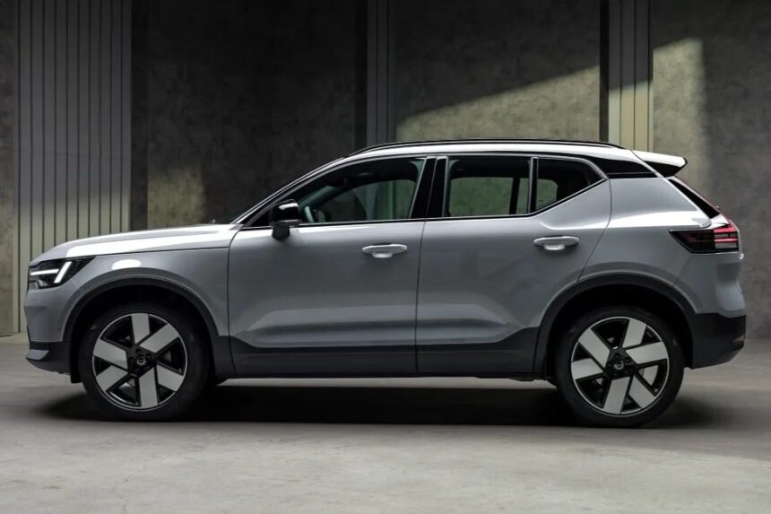 Volvo renova trio XC40, EX40 e EC40 com faróis novos e Google Gemini
