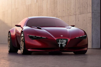 Alfa Romeo revela Cuorerosso, cupê 2+2 e V6 híbrido
