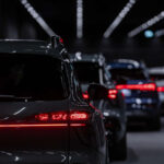Audi Q9 estreia lanternas curvas em vidro de 0,1 mm com OLED digital