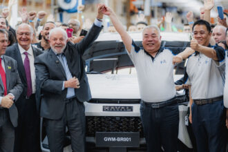 Bolsonaro pressiona diesel; Lula impulsiona gasolina, aponta ANP