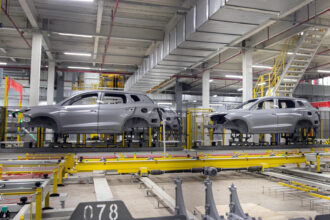 BYD avança em Camaçari com testes de soldagem e pintura rumo a carros nacionais