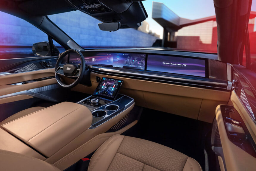 Cadillac estreia Escalade IQ Signature Sport com rodas 24" e carbono