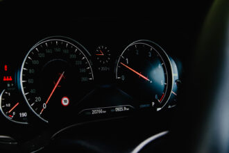 Consulte a quilometragem de carros usados pelo site do Detran-SP