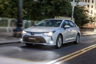 Corolla retoma vendas com todas as versões disponíveis